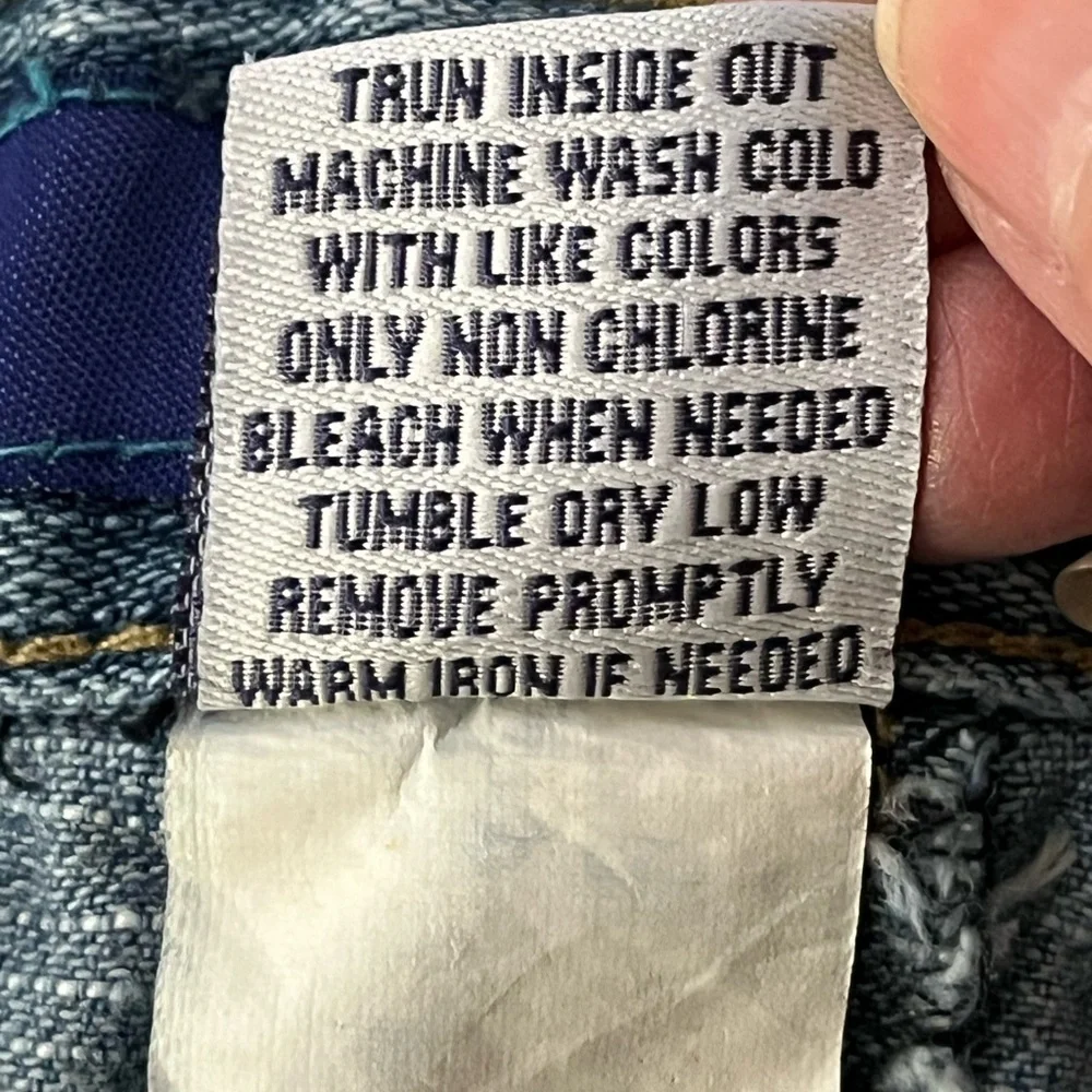 dELiA*s measurements hem
