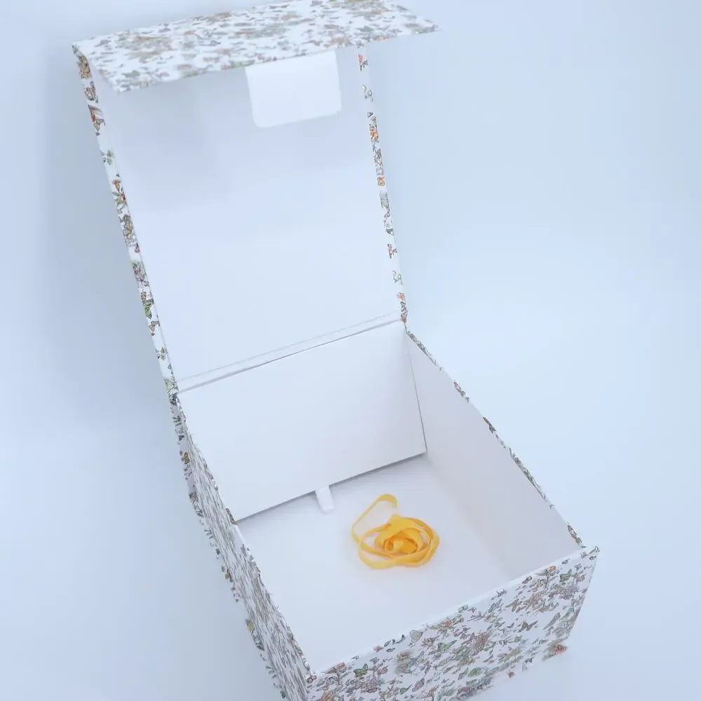 Dior gift box