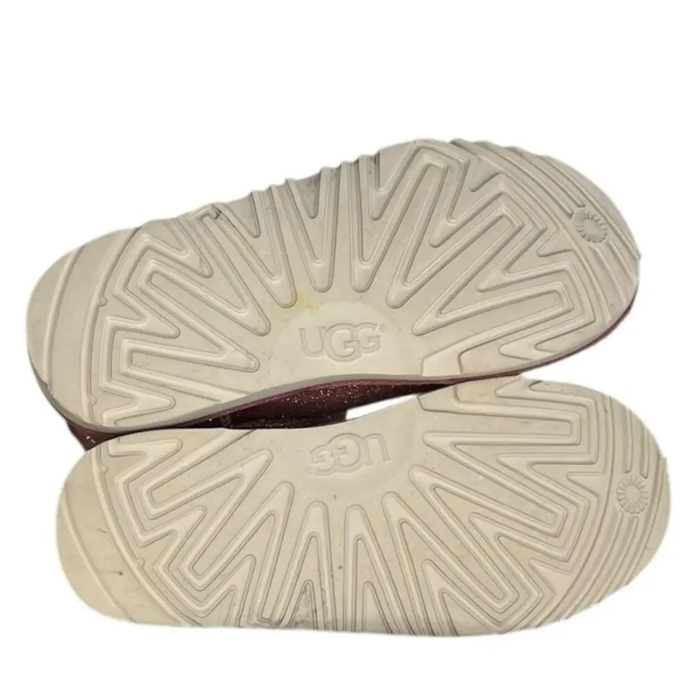 UGG girls classic