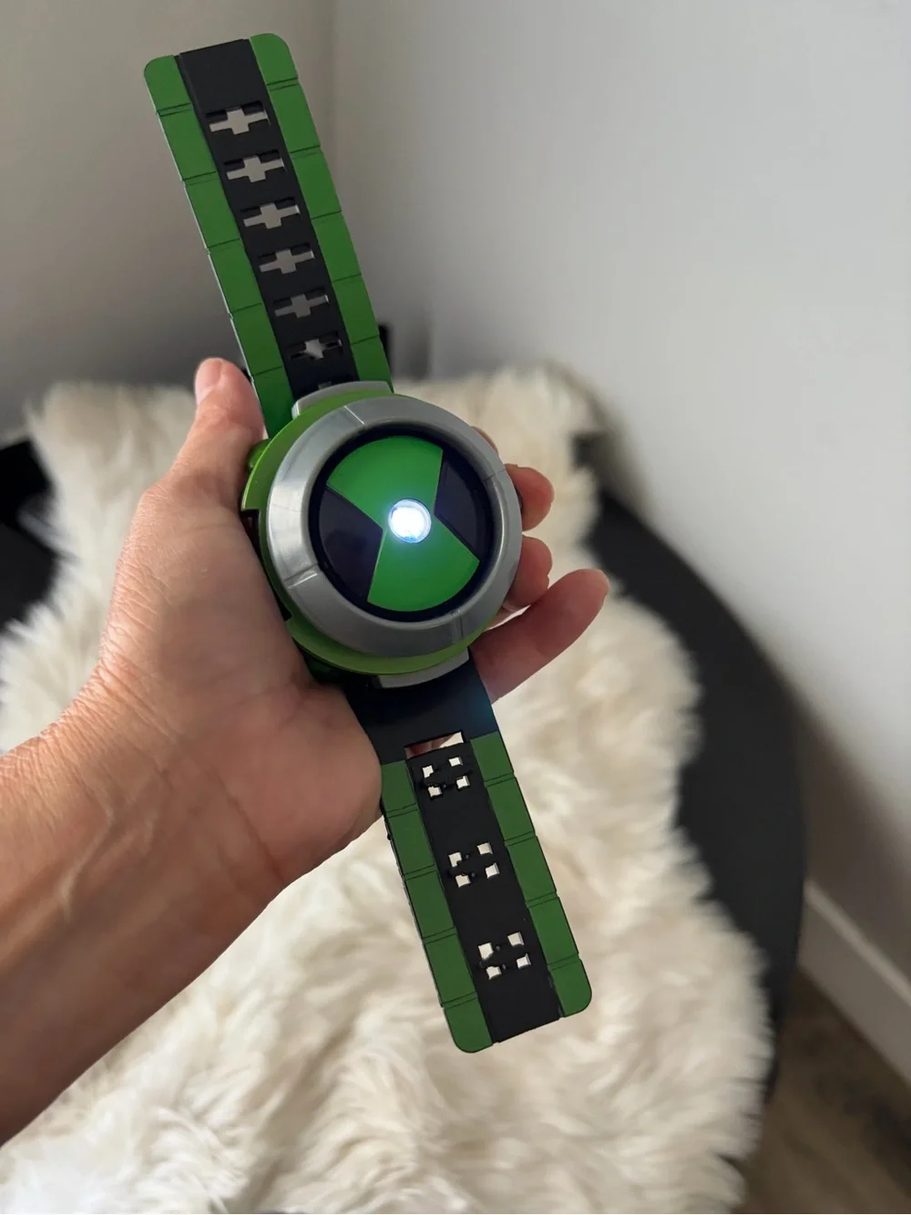 Bandai Ben 10 Ten Tennyson Omnitrix Illuminator Projector Watch from 2008.