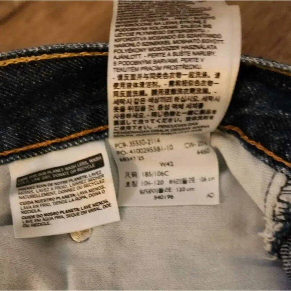 Levis levi 550