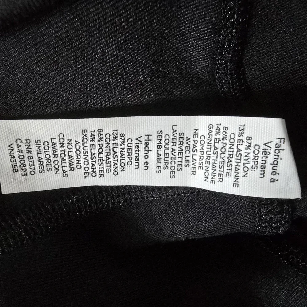 ALO Yoga style elevate stretch