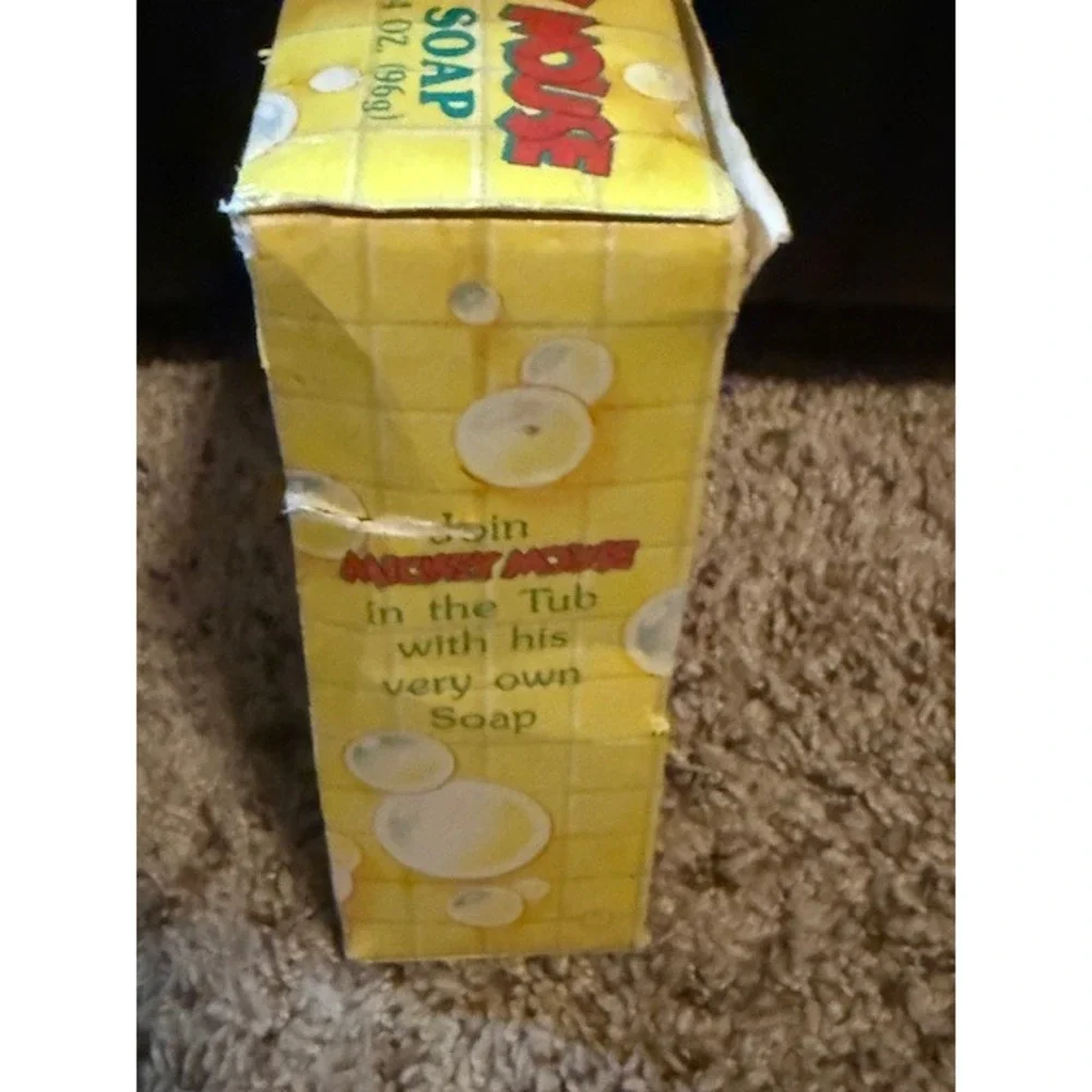 Vintage Mickey Mouse Bath Soap 3.4‎ oz. 1990s Disney Collectible New in Box