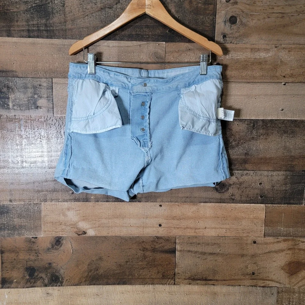 PacSun step into