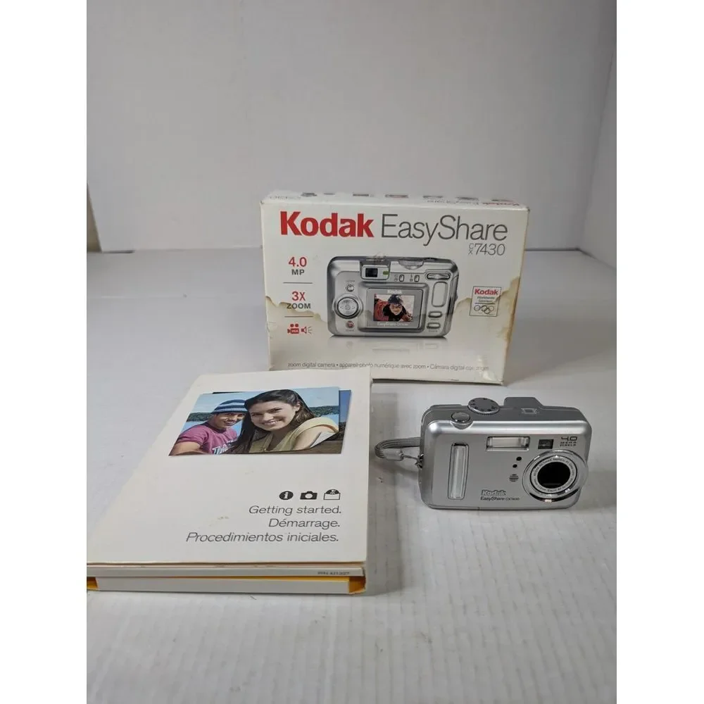 Kodak Easyshare‎ CX7430 4 MP Digital Camera with 3x Optical Zoom *For Parts*