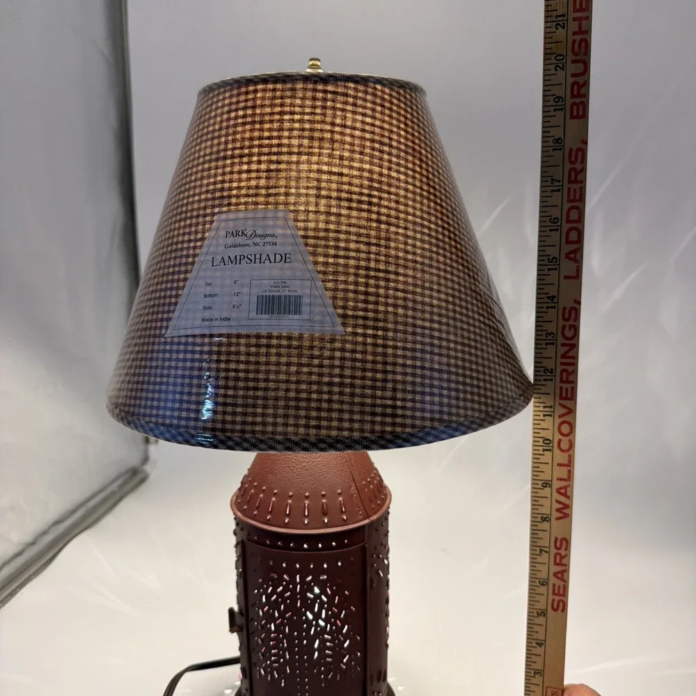 The Unbranded Brand beautiful lamp