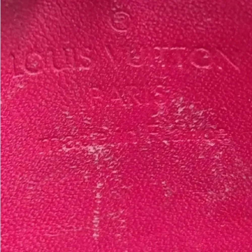 Louis Vuitton lv compact