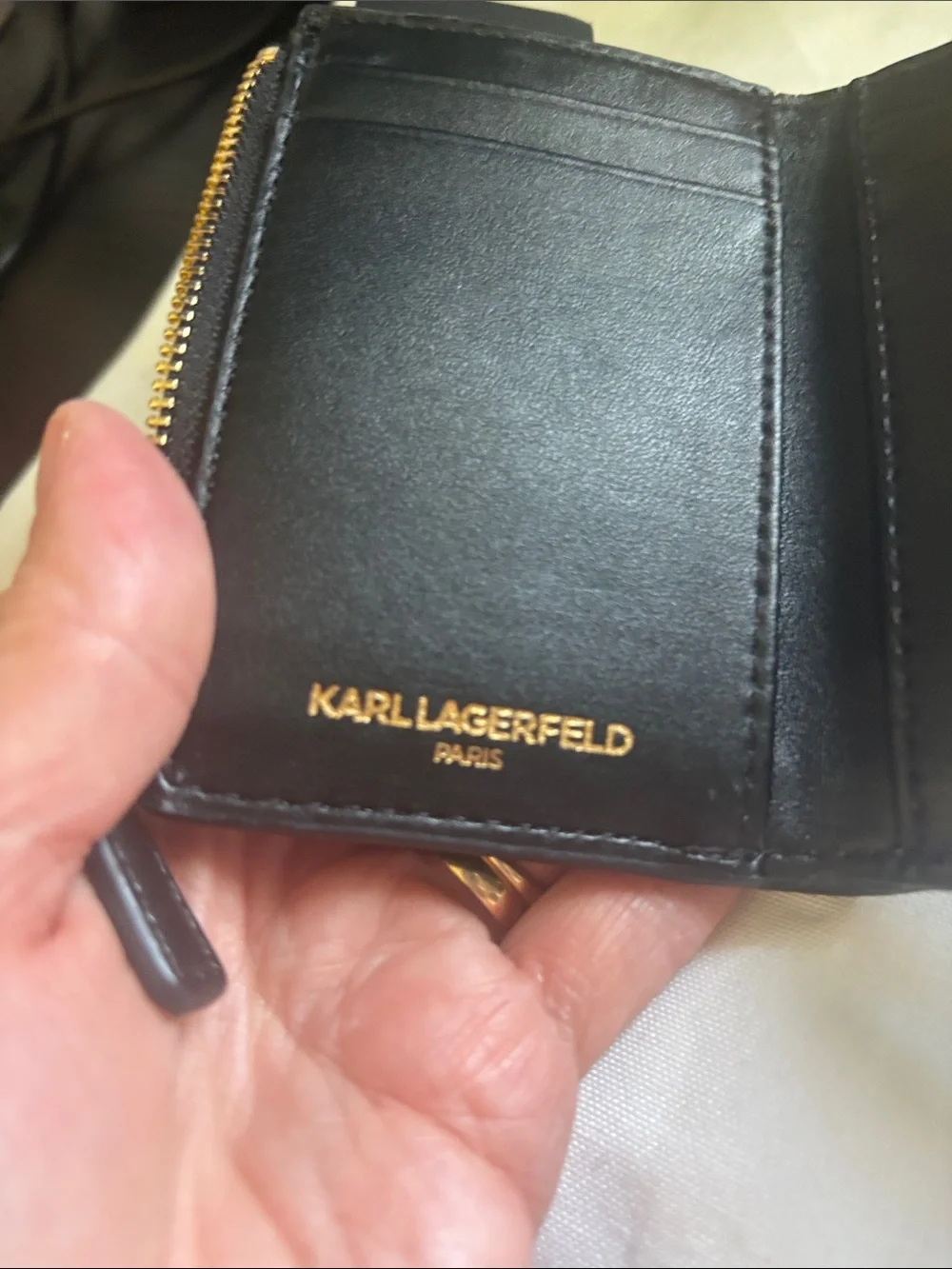 Karl Lagerfeld compact black