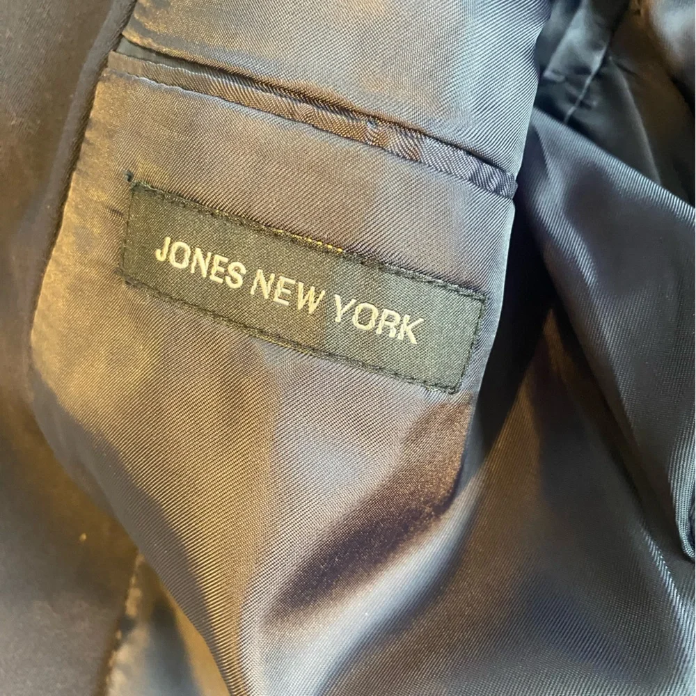 Jones New York sophisticated dark