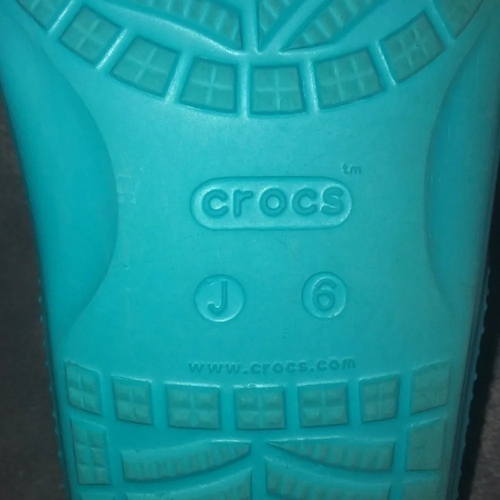 CROCS classic slides