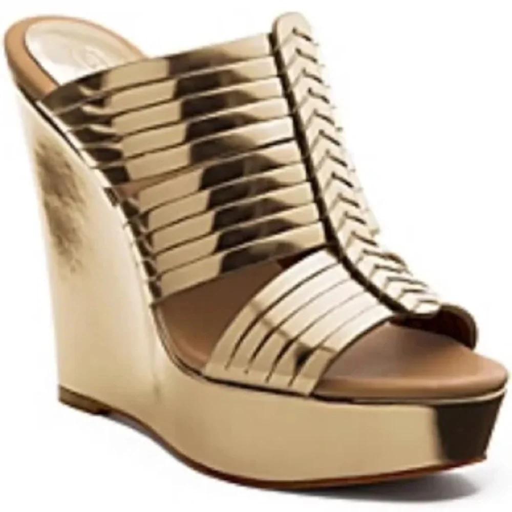 Coach stunning metallic
