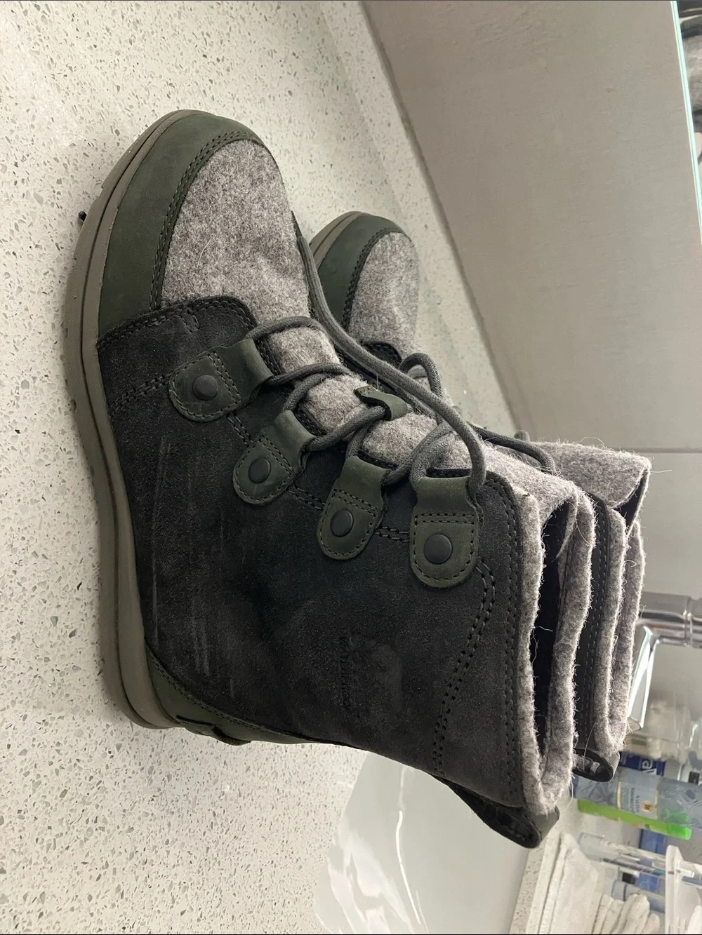 Sorel authentic explorer