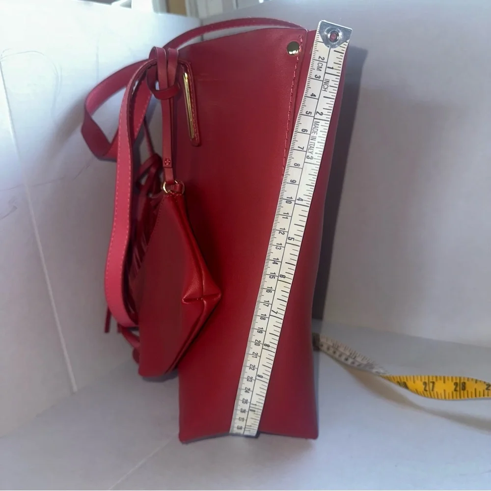 Joy & Iman bag features