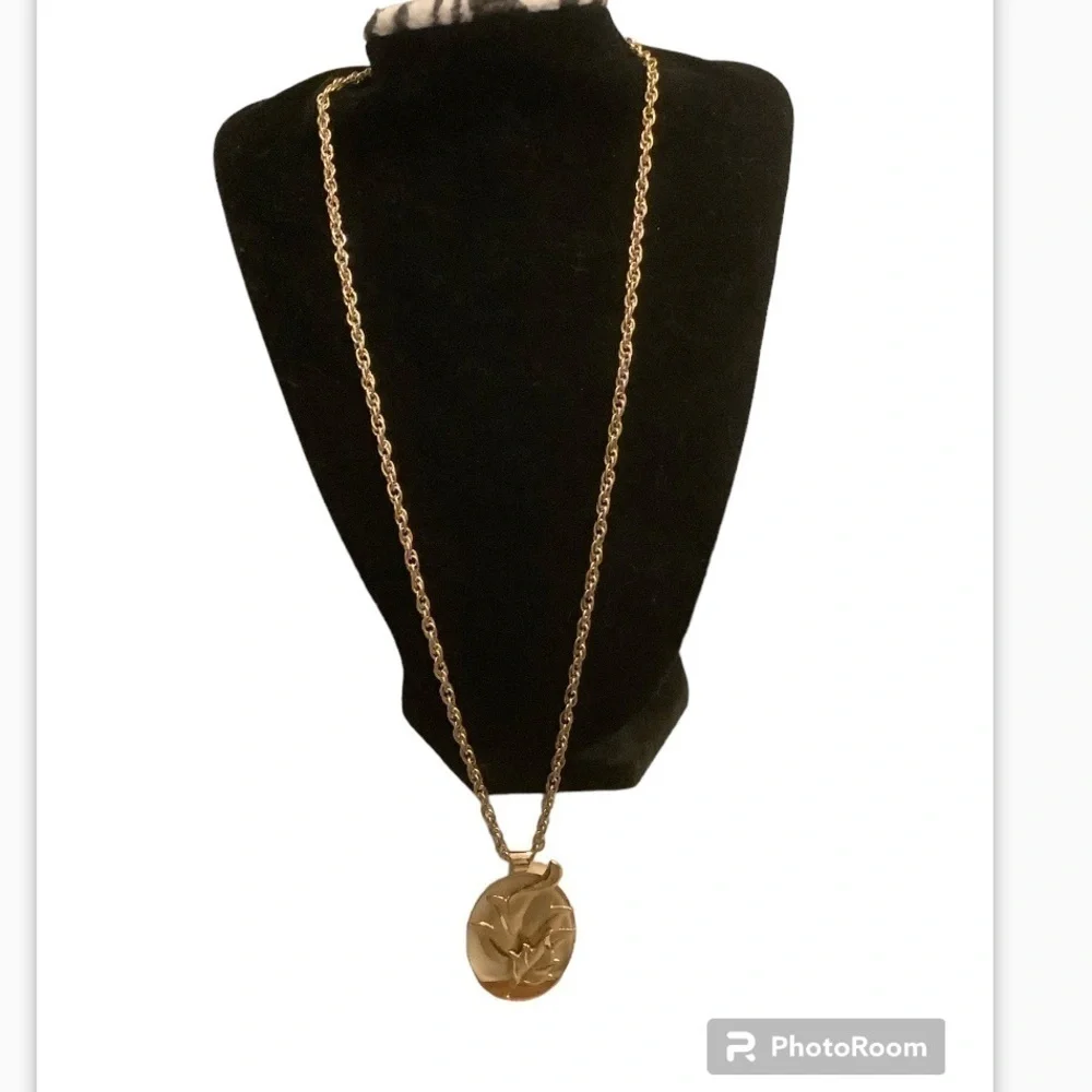 N/A 5” gold hangs
