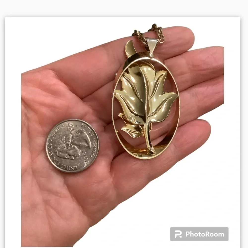 N/A tone leaf necklace