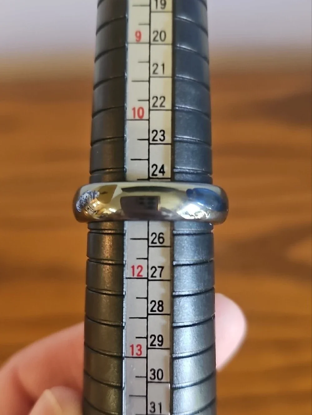 N/A polished black