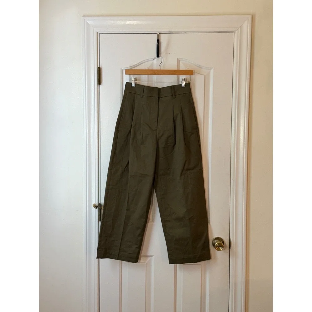 Banana Republic any flat