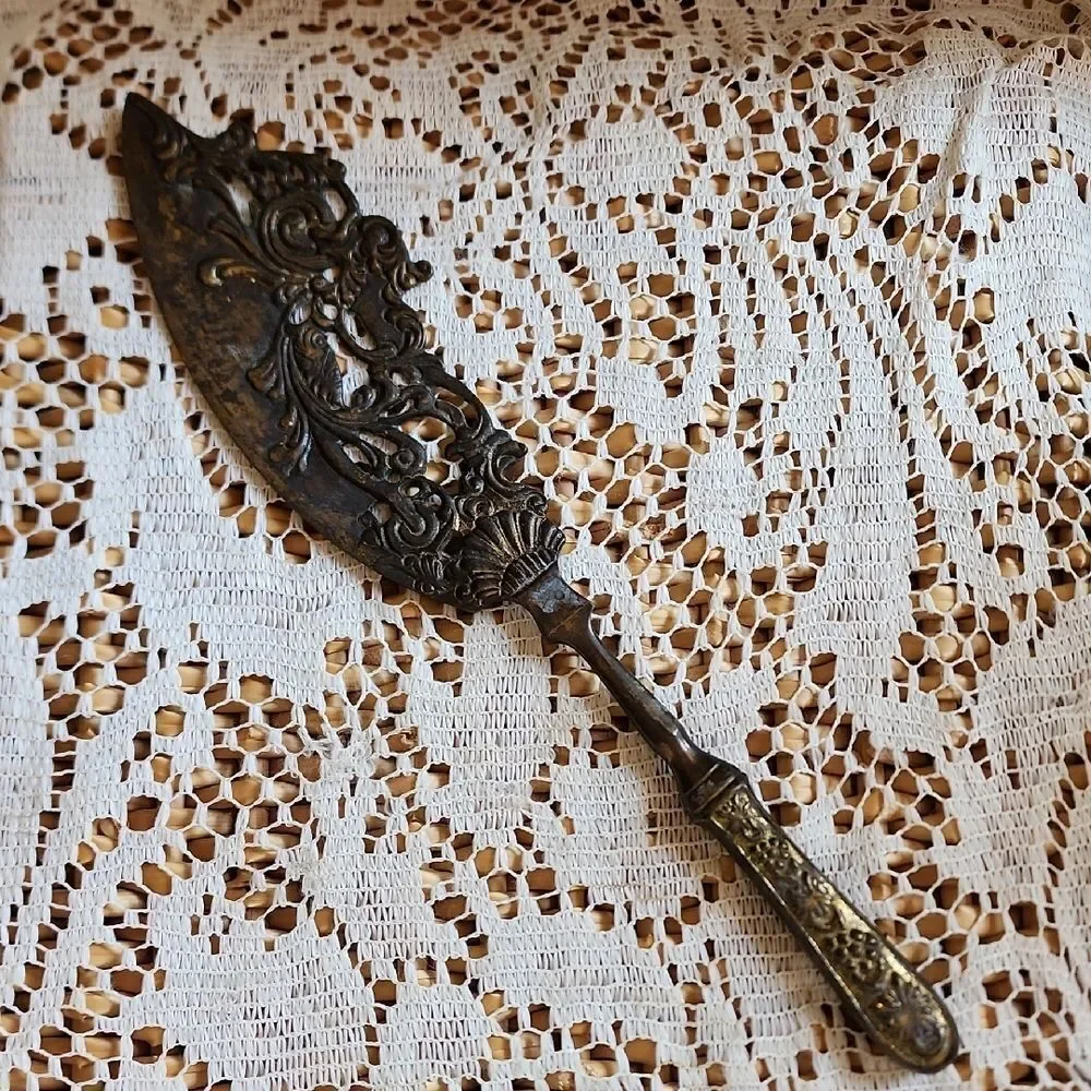 Vintage lovely antiqued