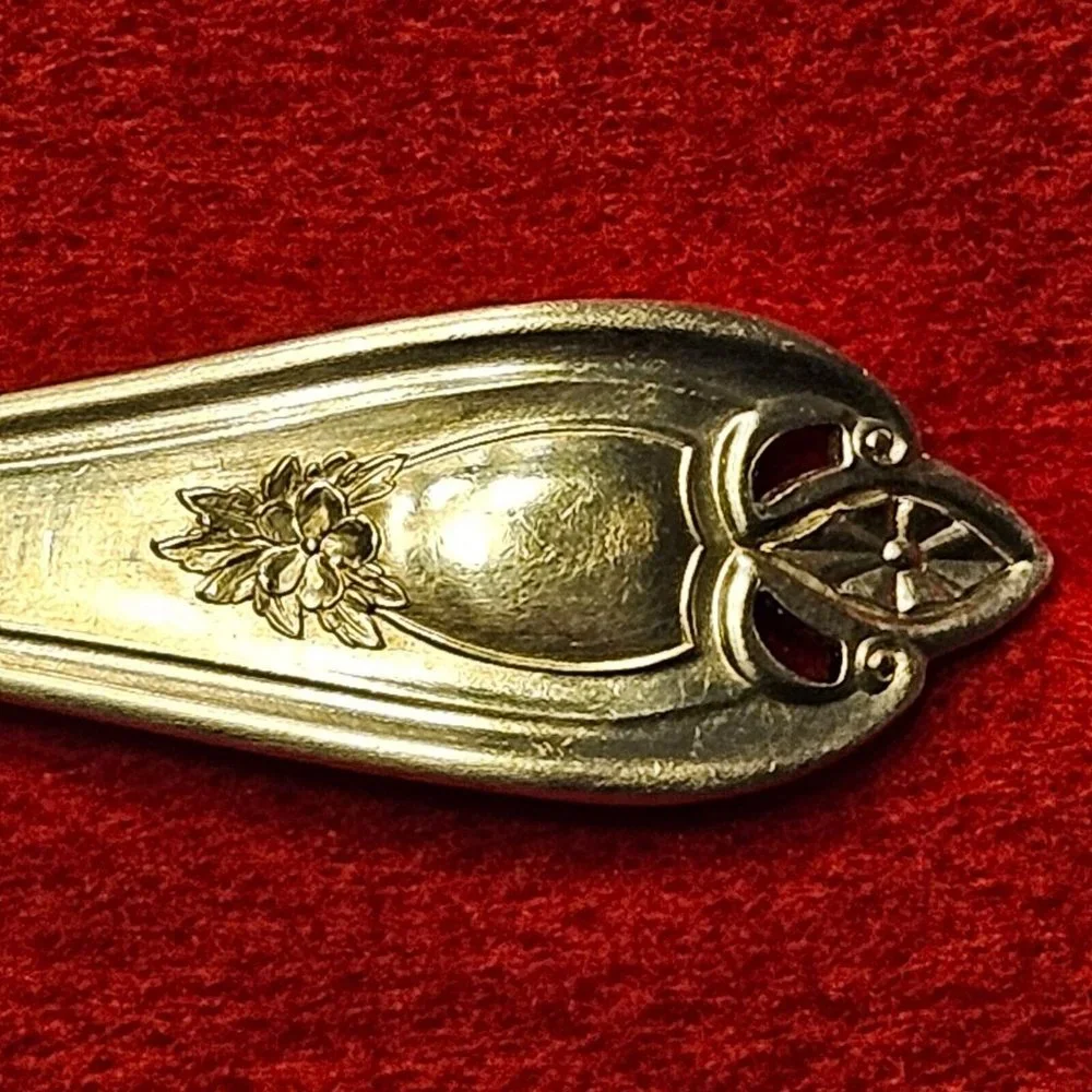 1847 Rogers Bros manufacturer 	1847