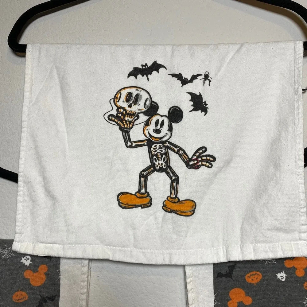 Disney halloween kitchen