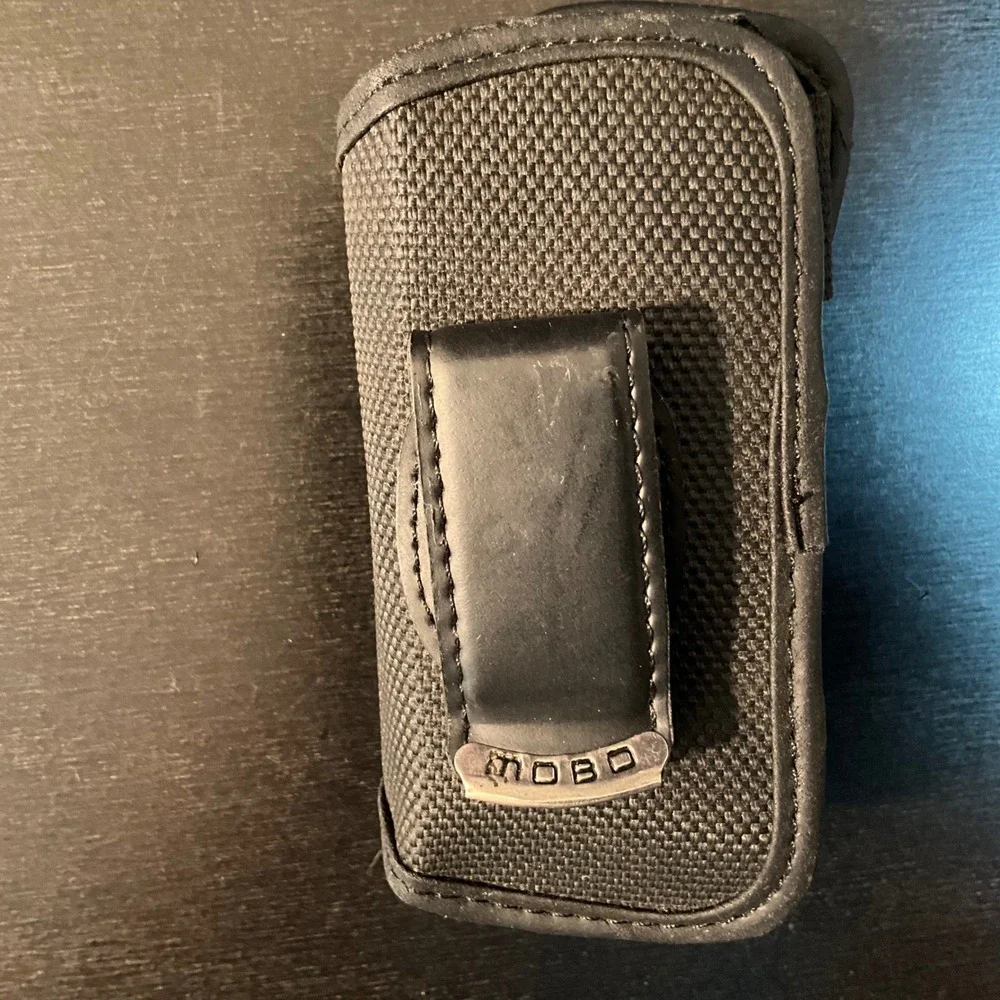 MOBO flip phone