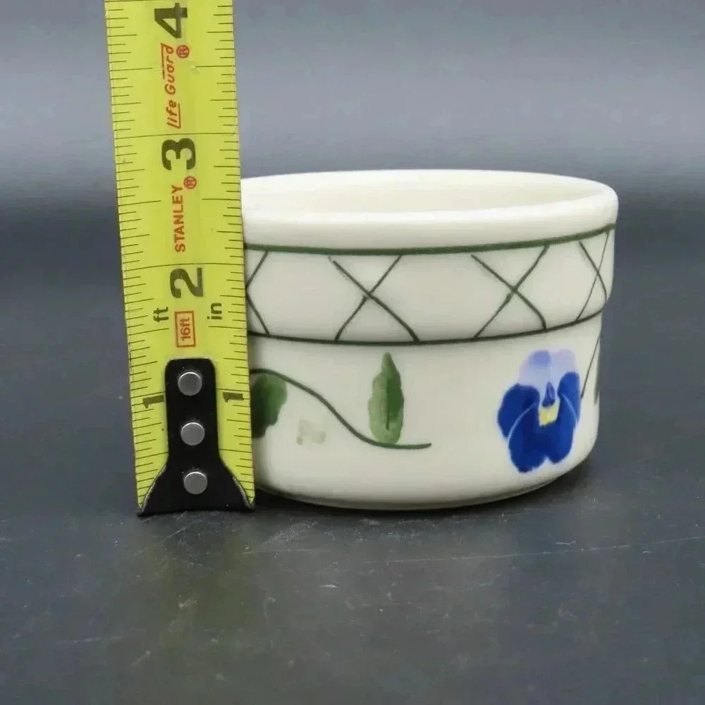 Hartstone pottery bowl