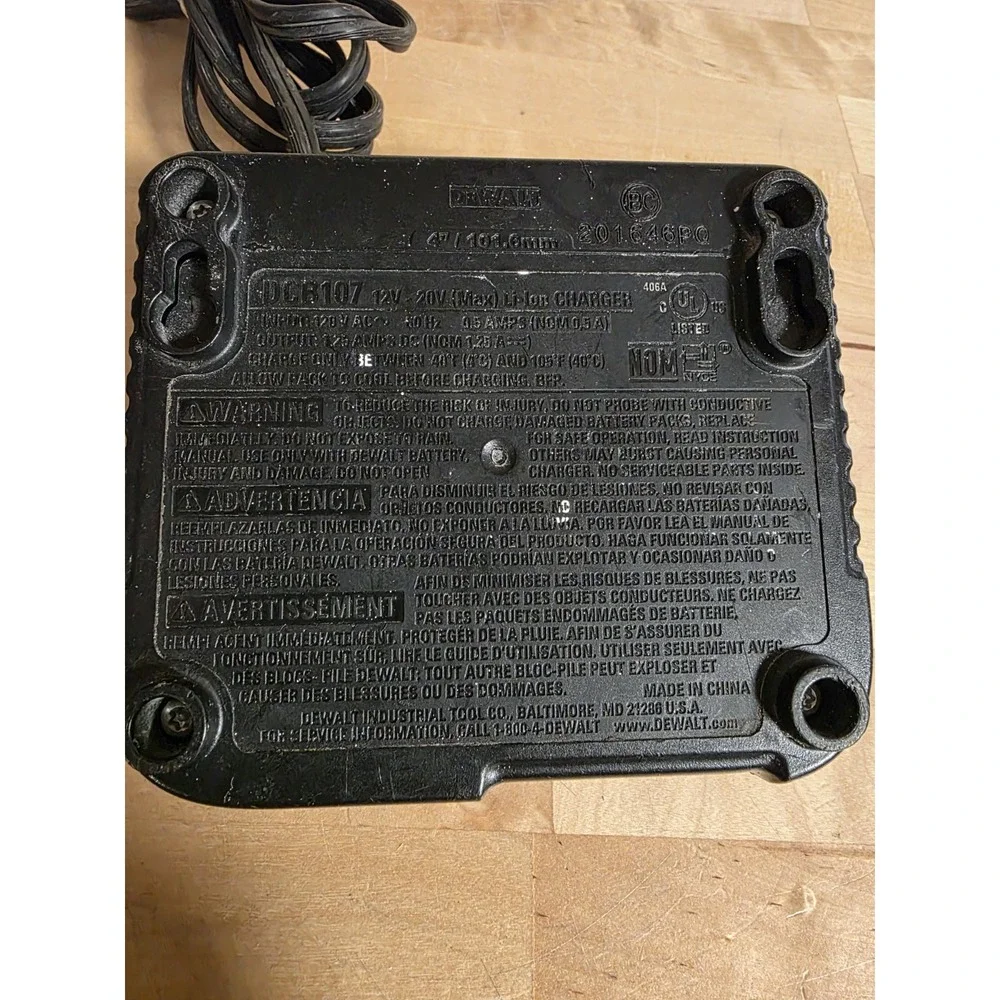 Dewalt Battery Charger, 12V & 20V Max Li-Ion DCB107 Tested Working