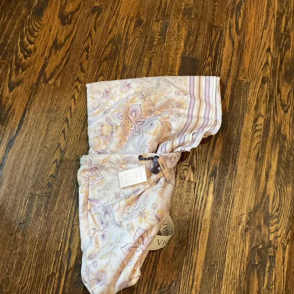 Victorias Secret plush floral