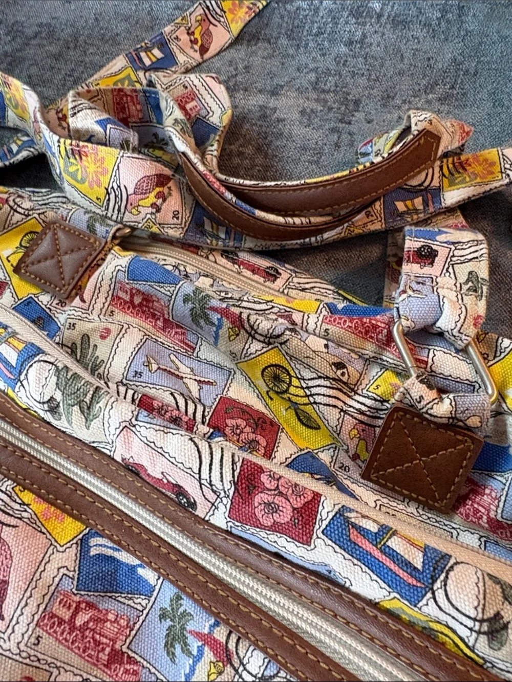 None multicolor light print