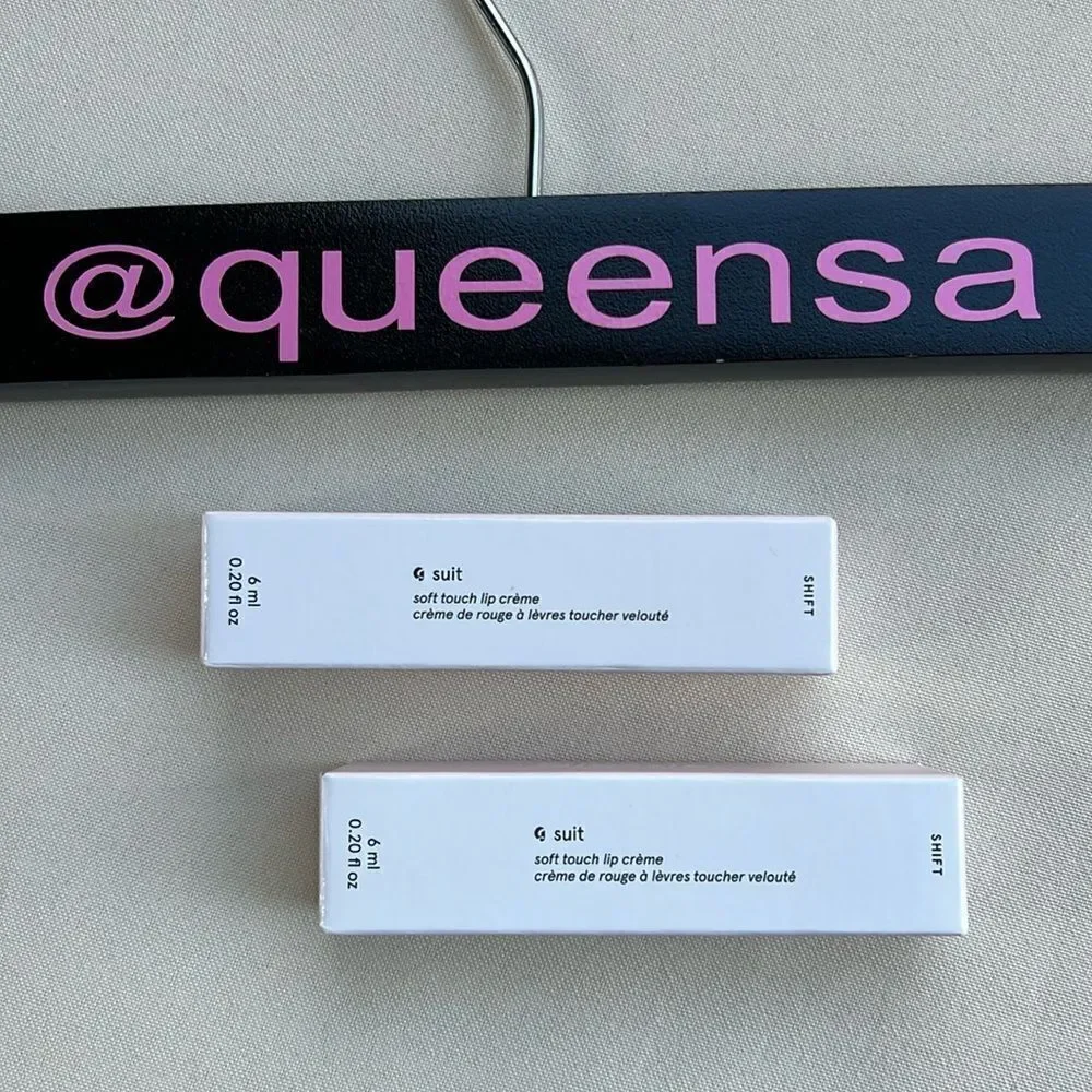 Glossier shift deep