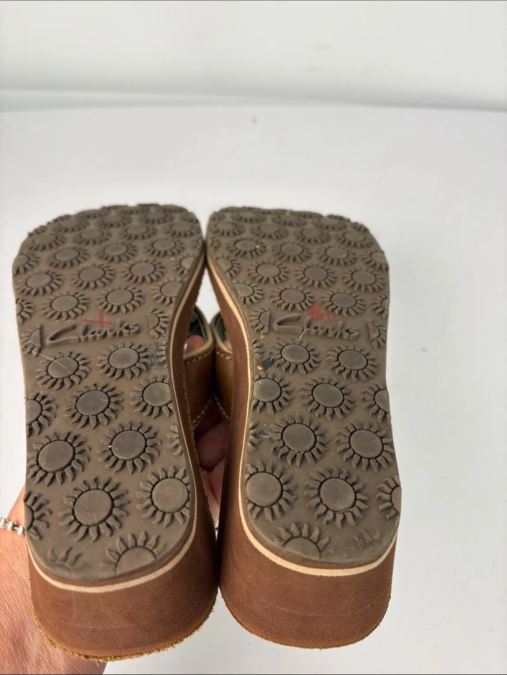 Clarks comfortable thong