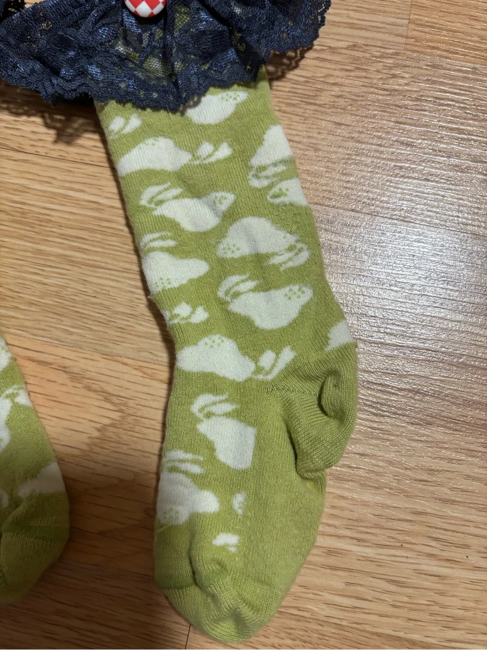 “Matilda Jane” girls socks size Small (shoe size 5-8) in good condition