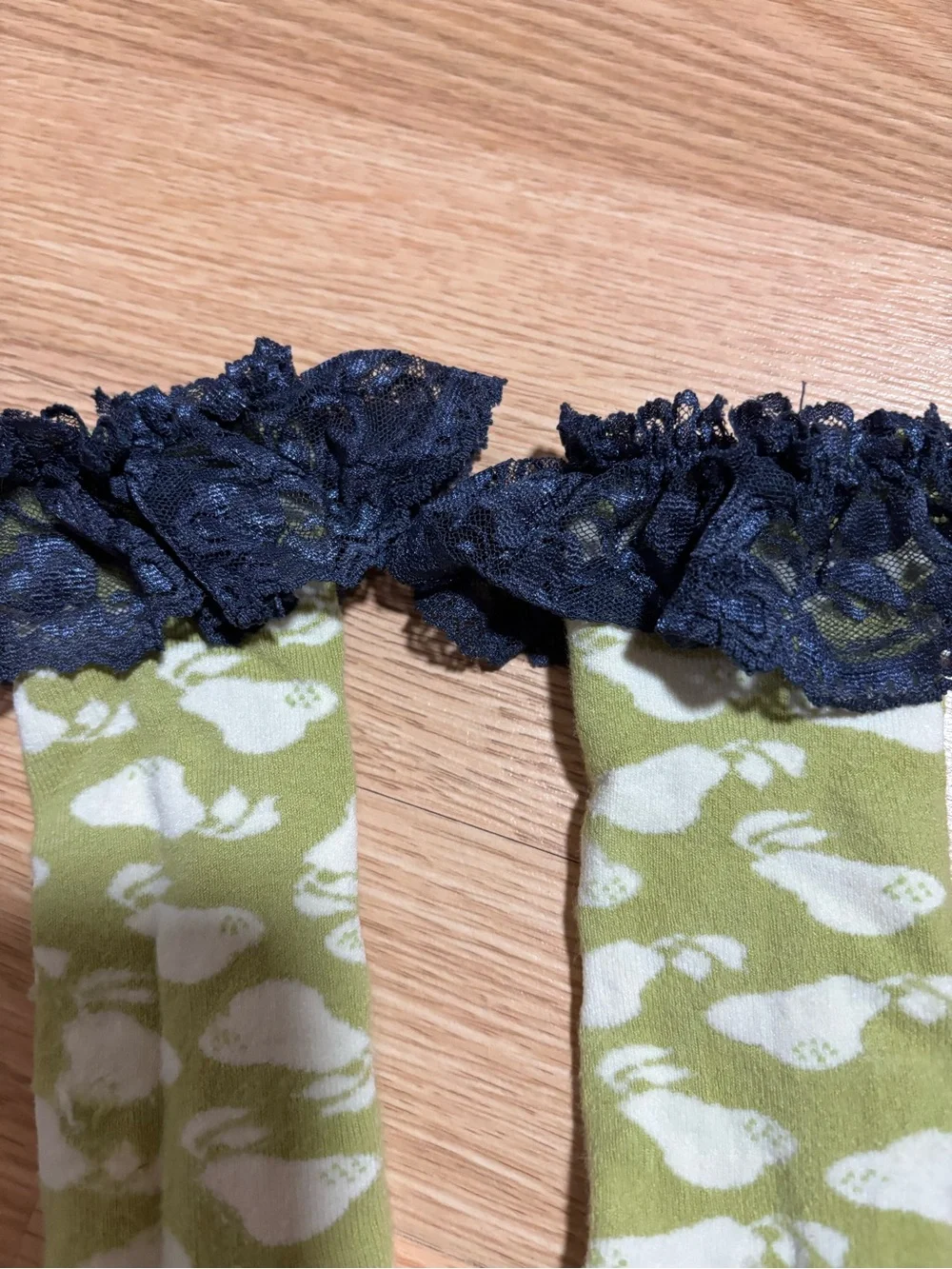 “Matilda Jane” girls socks size Small (shoe size 5-8) in good condition