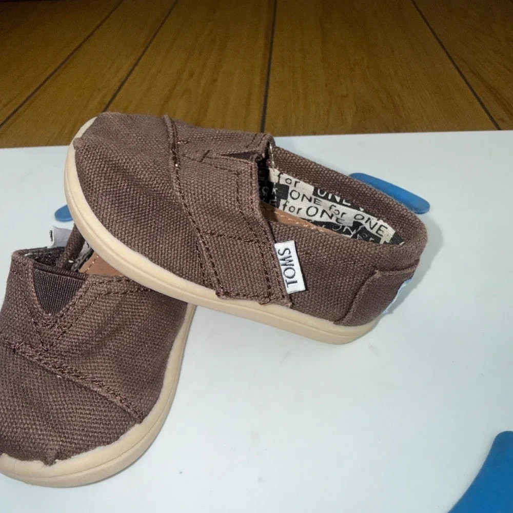 Toms tiny canvas