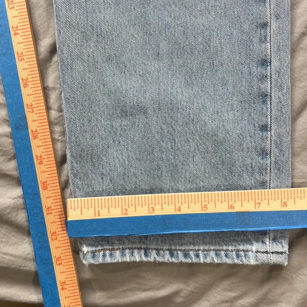 Vintage LEVI'S 501 Jeans Mens 38X34 Light‎ Wash Straight Leg Denim 2005 Stained