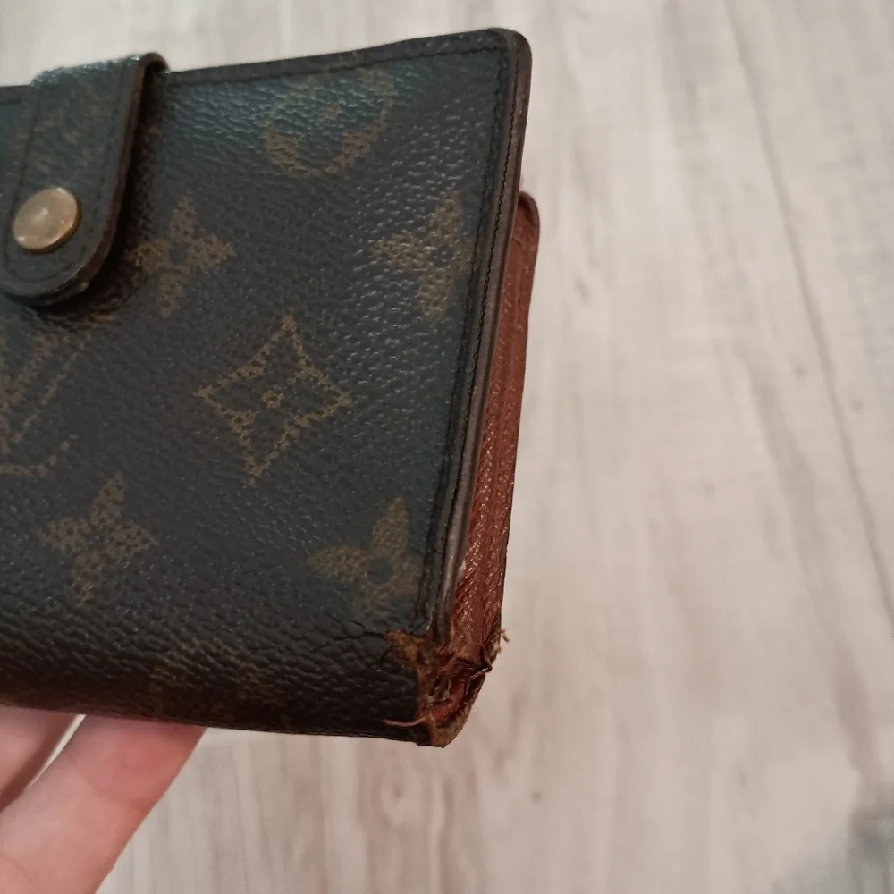 Louis Vuitton classic louis