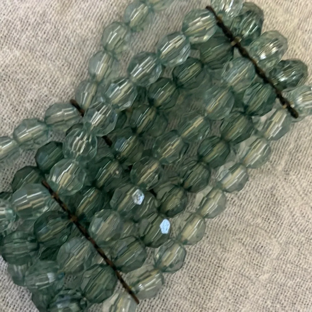 N/A translucent faceted