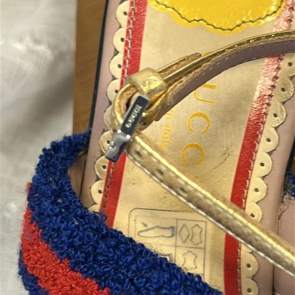 Gucci vibrant sandals