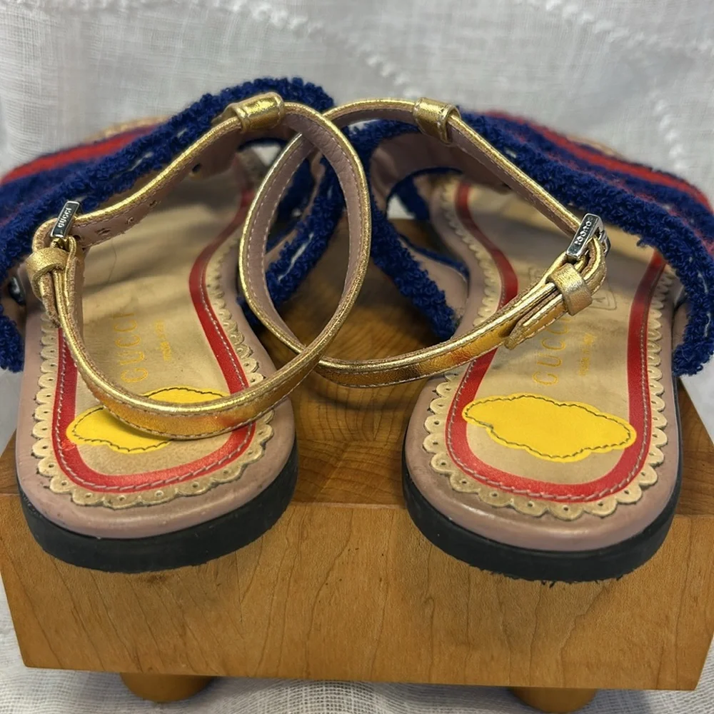 Gucci vibrant sandals