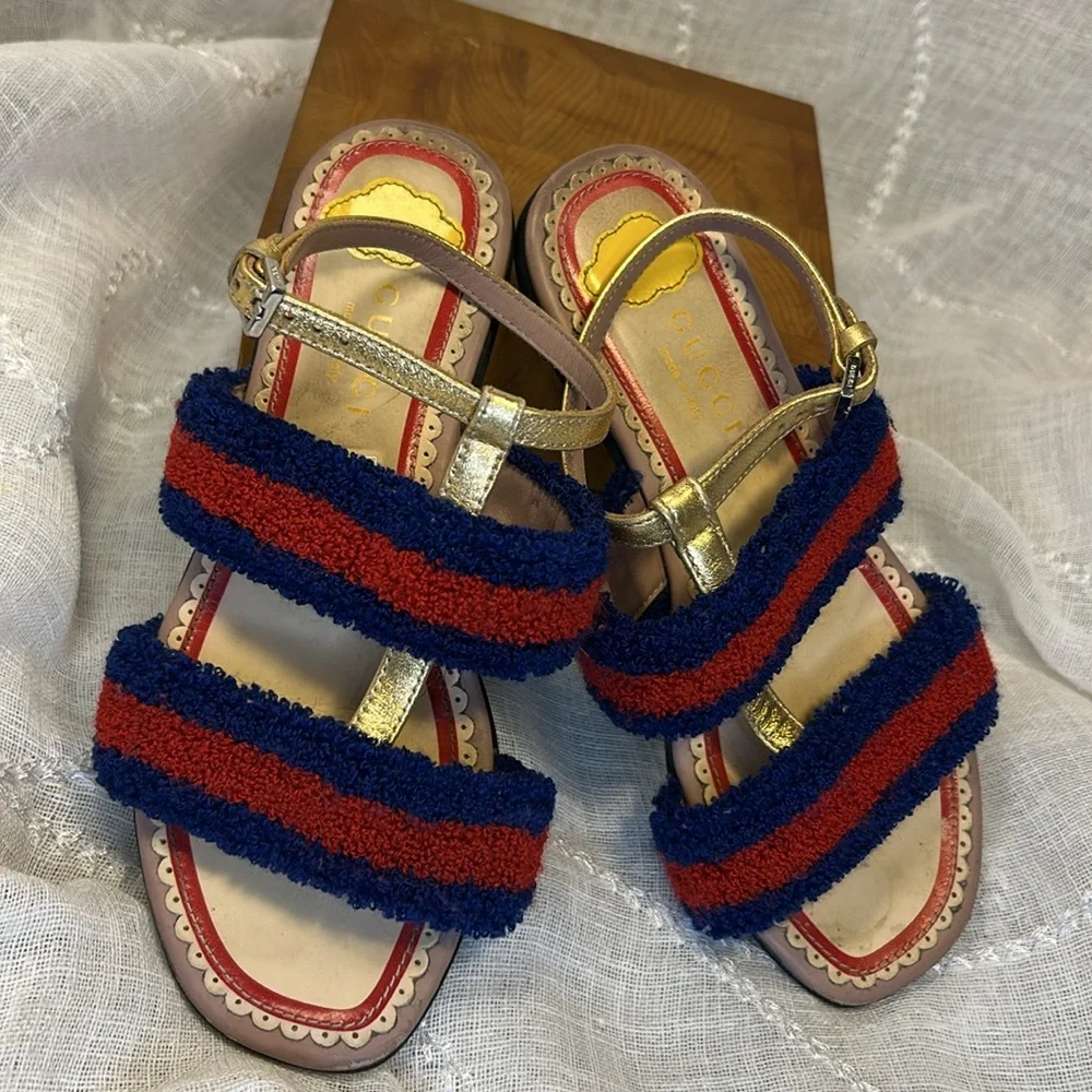 Gucci vibrant sandals