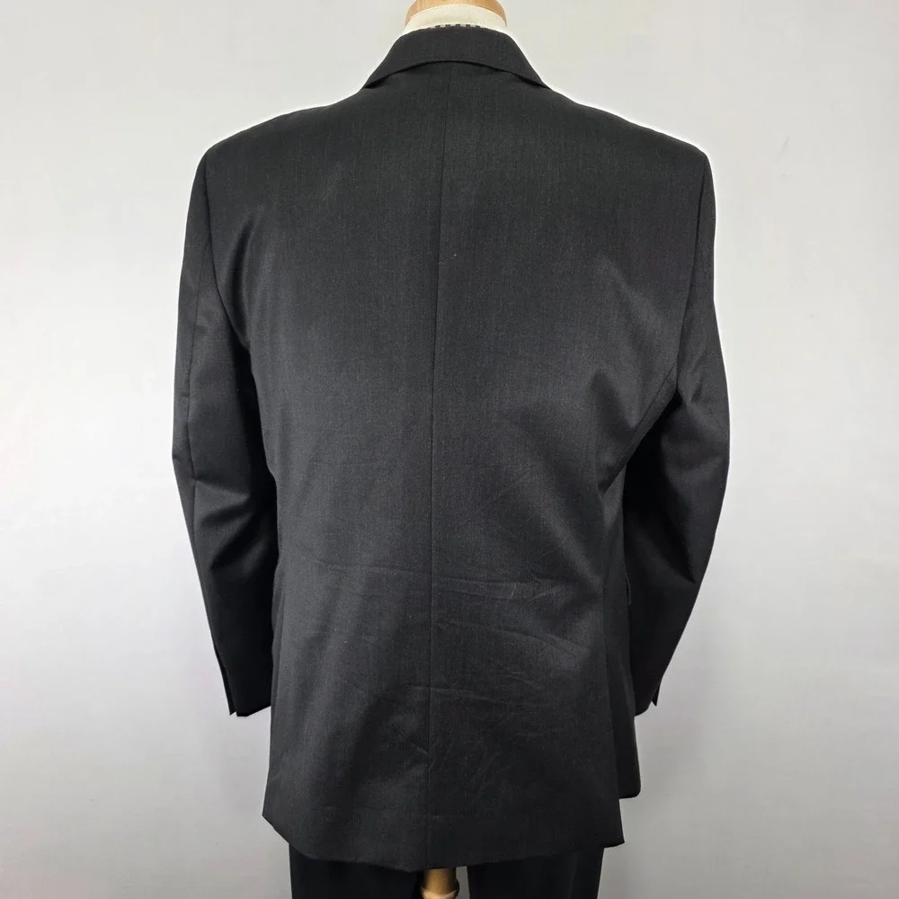 Pronto Uomo before completing