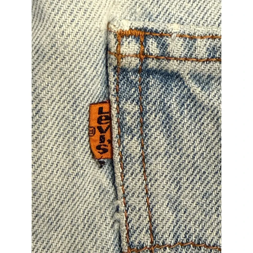 Levis own piece