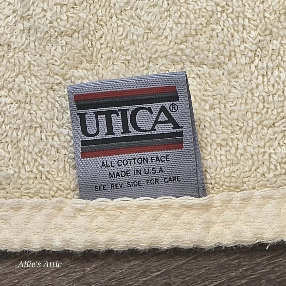 Utica photos towel