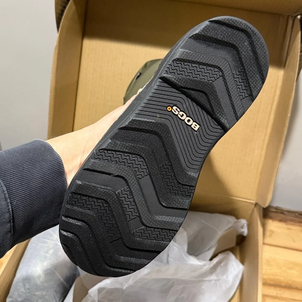 Bogs brand new