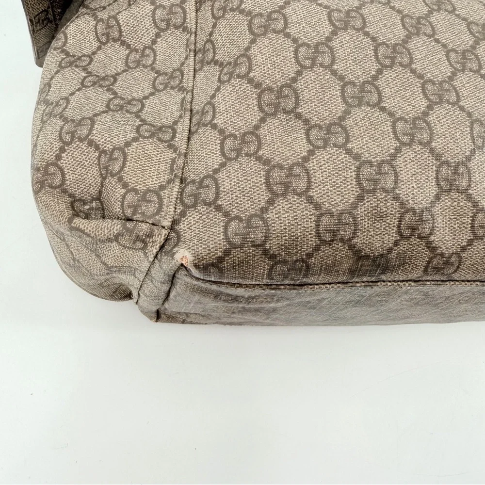 Gucci GG Supreme Baby Diaper Messenger Bag FLAWS