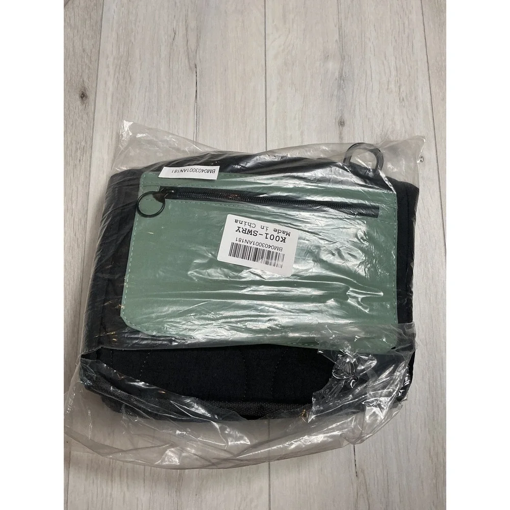 Bagsmart flexible carrying adds