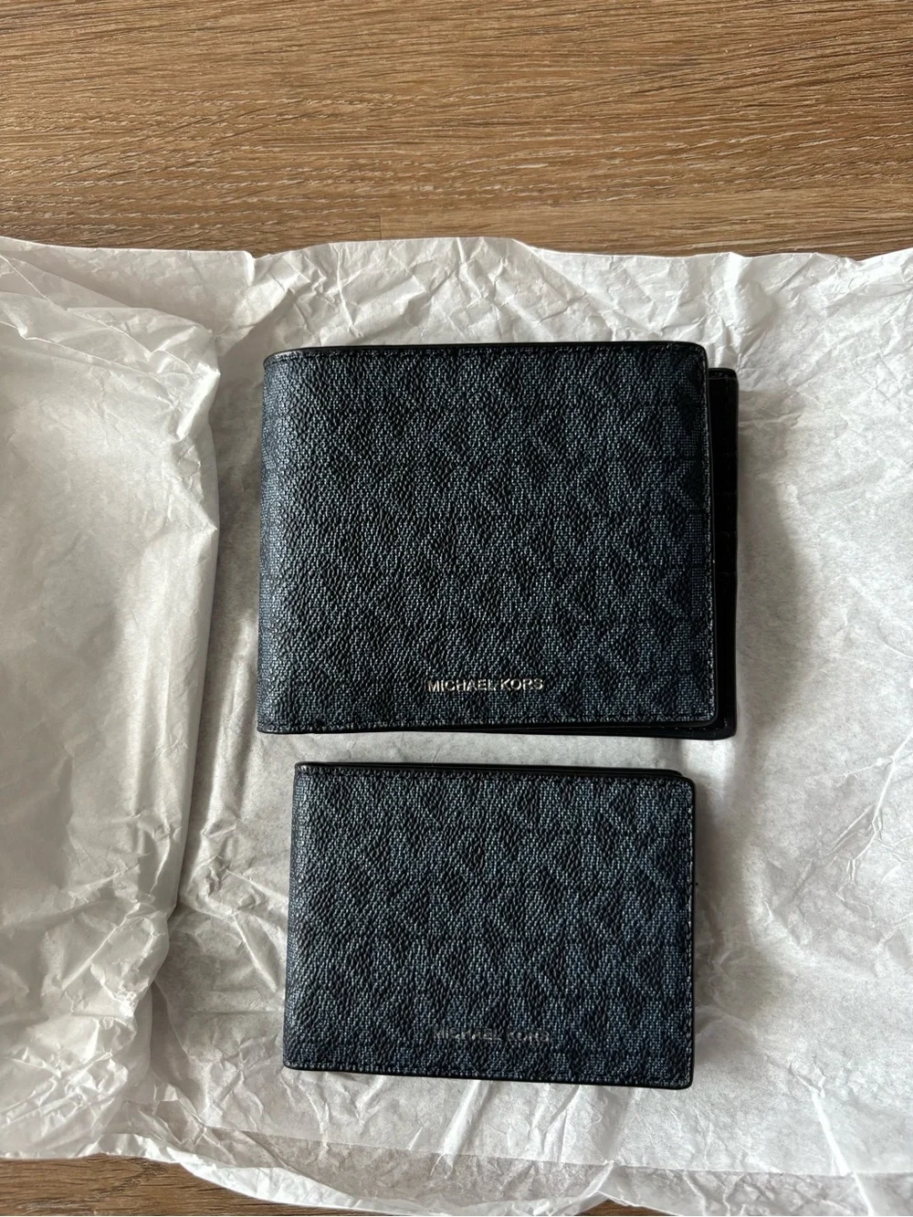 Michael Kors compact bifold