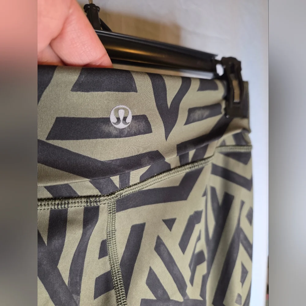 lululemon athletica 30 size