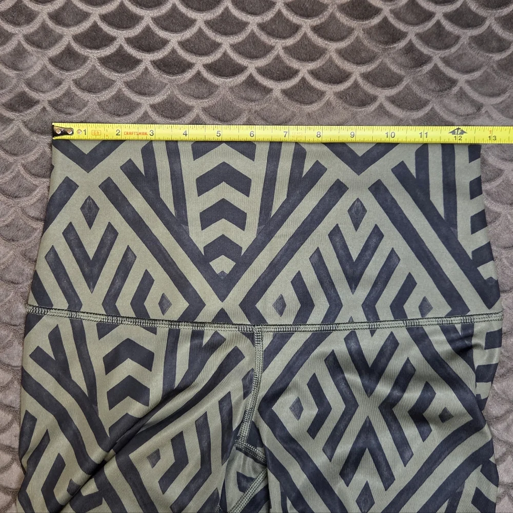 lululemon athletica stretch fit roll