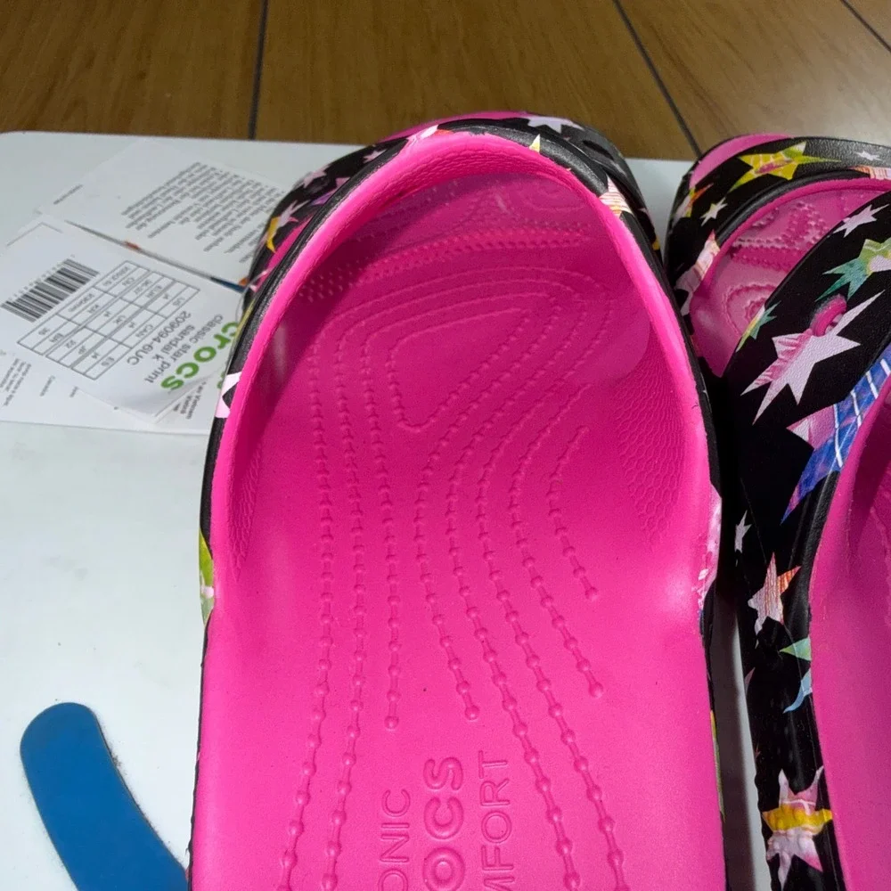 Crocs Classic Star Print Sandal‎ K Pink Black Multi Kids J4 209094-6UC NWT